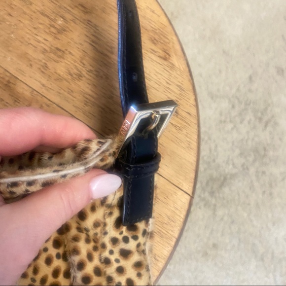 Fendi Baguette - Picture 9 of 10